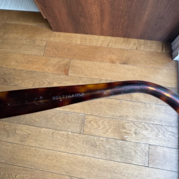 Dolce &Gabbana Elegant Tortoise Shell and gold Glasses - Picture 8 of 13